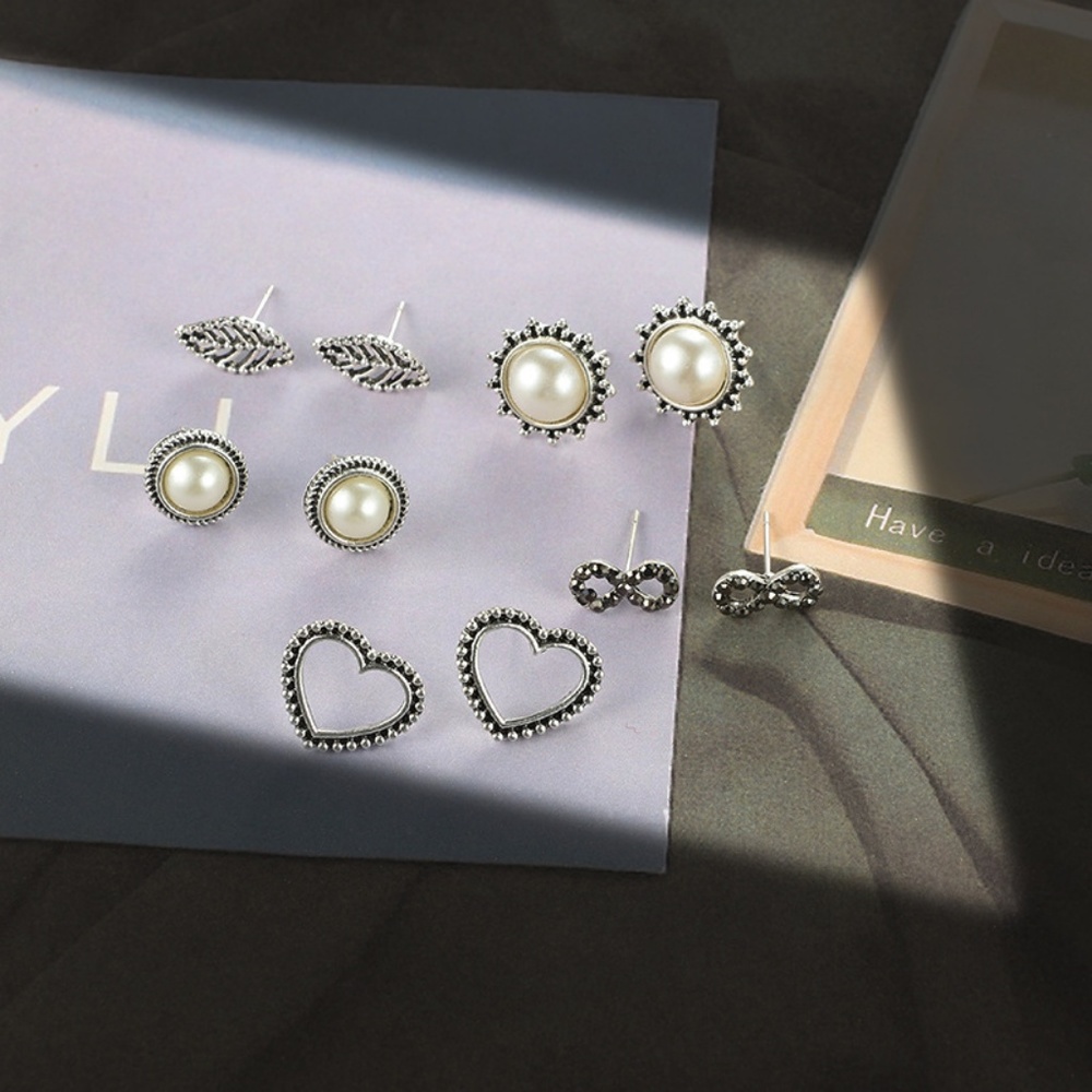 NEW 5 pairs stud earrings set - Picture 3 of 4